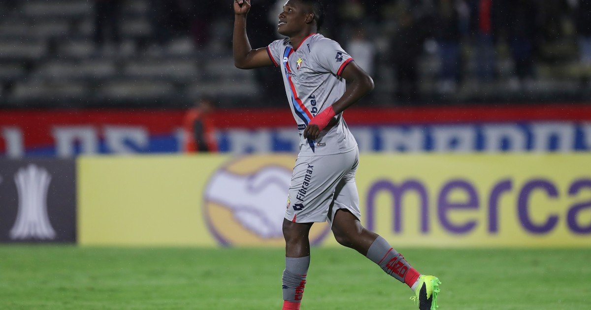 Conmoción en Ecuador: el video del accidente en el que murió un futbolista de Mushuc Runa, la revelación de la Copa Sudamericana