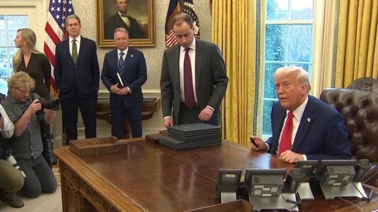 Trump ataca al Smithsonian: se intensifica la guerra cultural sobre museos e historia