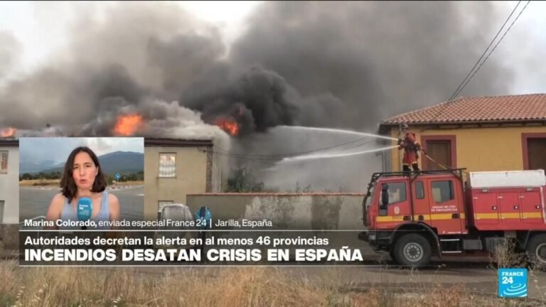 España: miles de personas son evacuadas mientras las llamas devastan casas y bosques