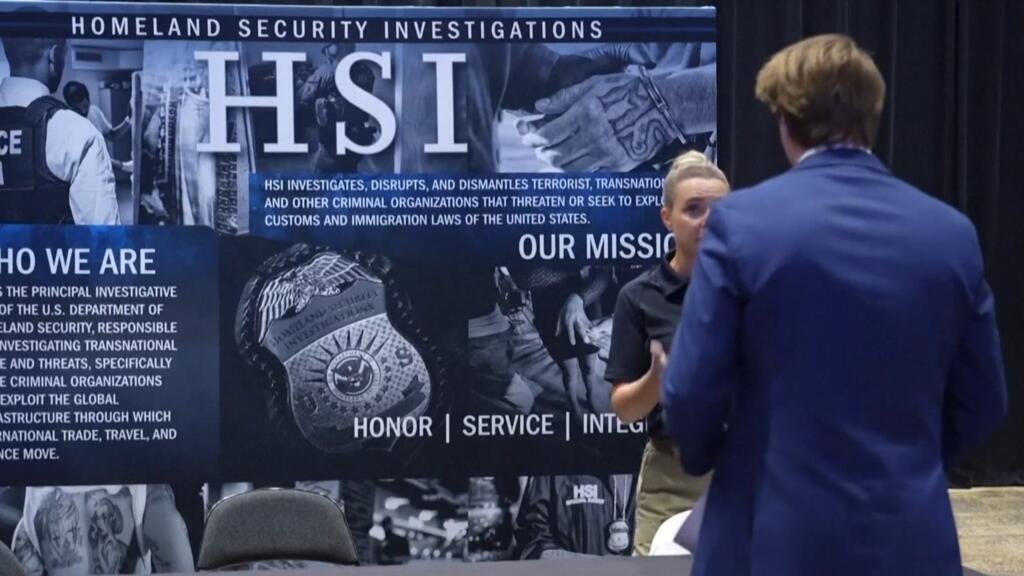 Estados Unidos: con ferias de reclutamiento ICE busca contratar 10 mil agentes