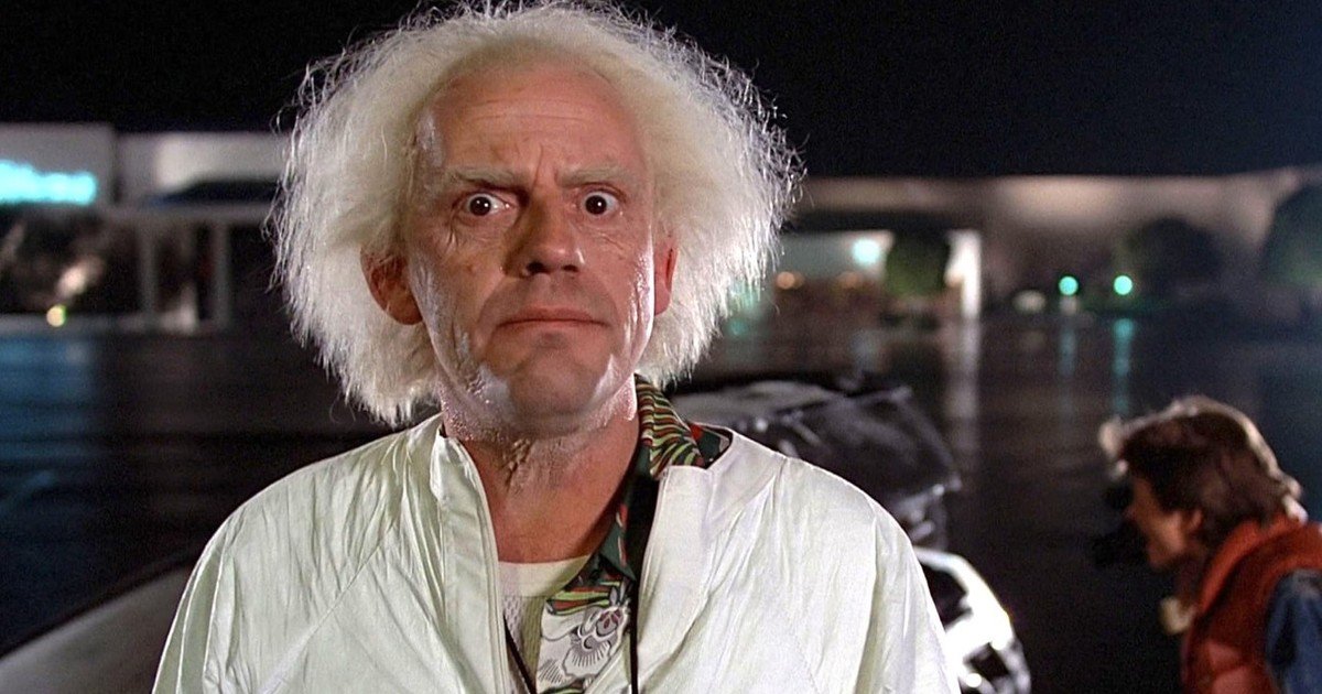 Christopher Lloyd, de haber rechazado ser el "Doc" en Volver al futuro a estar a los 86 años en Merlina y en el cine