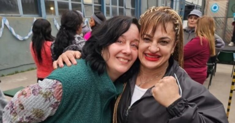 Se estrenó "En el Barro" en Netflix: qué personaje interpreta Alejandra "Locomotora" Oliveras