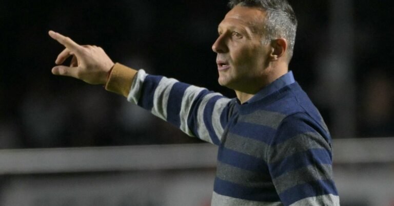 Godoy Cruz cambió de técnico en apenas 35 minutos: Esteban Solari fue despedido y llegó Walter Ribonetto