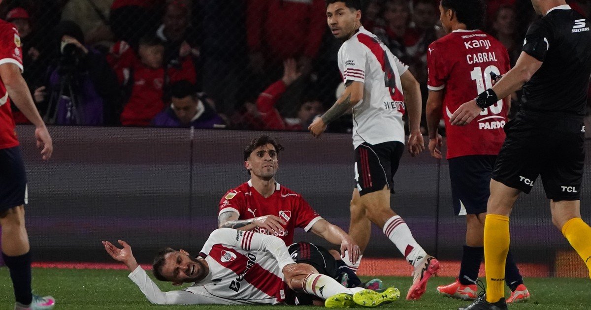 Germán Pezzella sufrió una dolorosa lesión ante Independiente y se largó a llorar cuando dejó la cancha