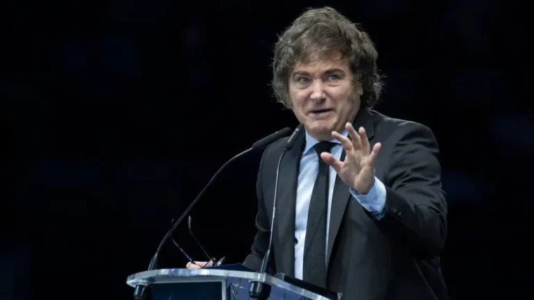 Milei promete dejar los insultos: ¿un giro real o estrategia electoral?