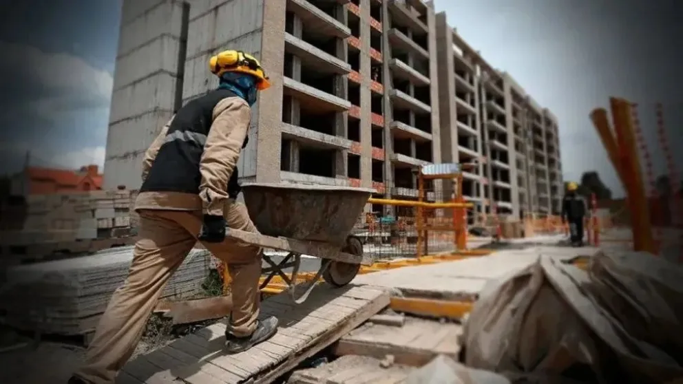 La construcción repuntó en junio, pero las expectativas siguen bajo techo