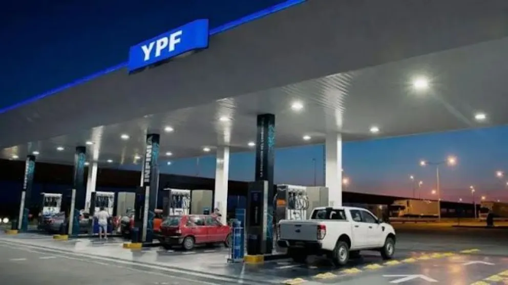 Descuentos de hasta 9% en YPF: la nueva promoción nocturna para quienes paguen con la app