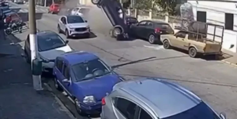 Choque múltiple en São Paulo: Camioneta vuela un metro de altura e impacta a 10 vehículos