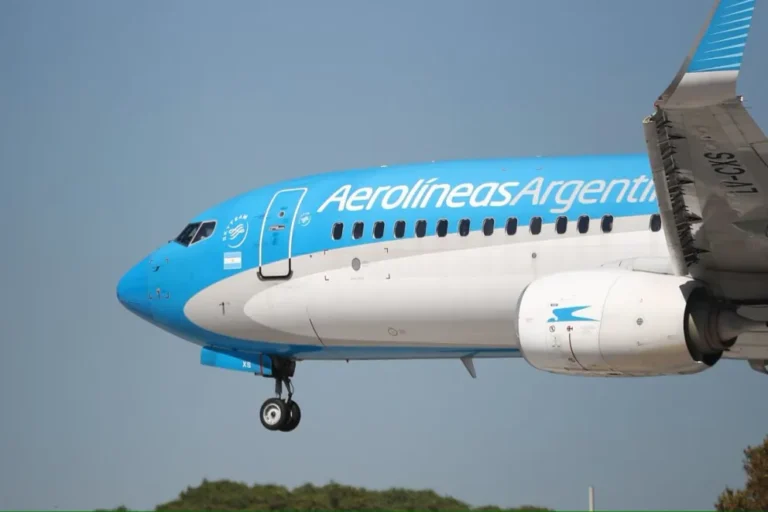 Aerolíneas Argentinas proyecta superávit de $35 618 millones en 2025