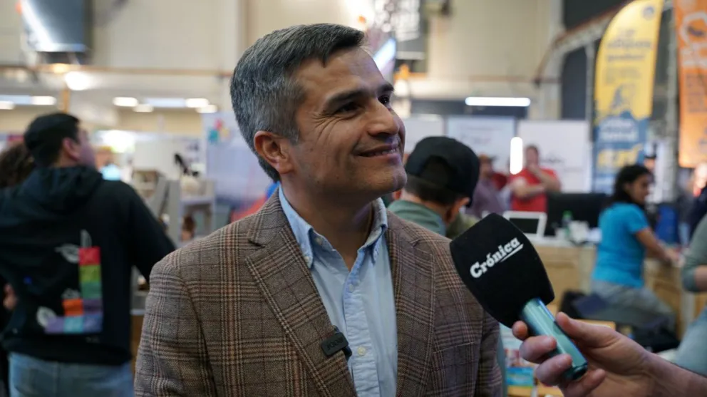 Aysén fortalece lazos con Comodoro en la Expo Turismo 2025