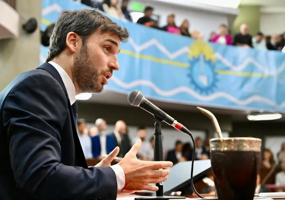 Torres enviará a la Legislatura proyecto de ley para el financiamiento del dragado del puerto de Rawson y de la obra de defensas costeras en Playa Unión