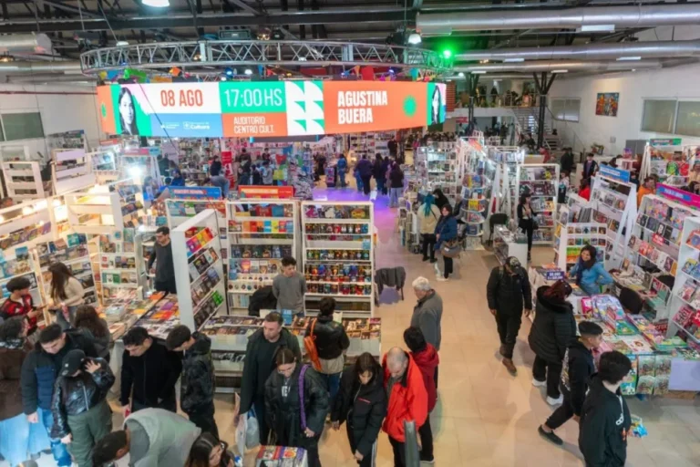 La Feria del Libro fortalece el circuito económico de Comodoro