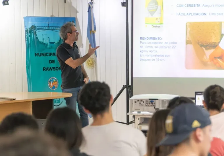 Más de 60 participantes realizaron la capacitación "Soluciones Industrializadas para la Construcción en Rawson"