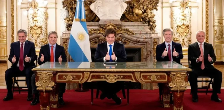 Milei lanza dura advertencia al Congreso y ratifica su plan económico