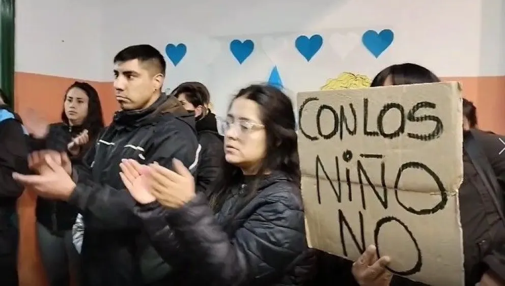 Docente de Trelew fue acusada de presunto abuso sexual de un alumno