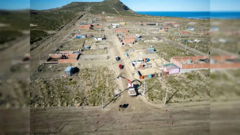 Radio Estación: avanza la primera etapa de servicios para 800 familias