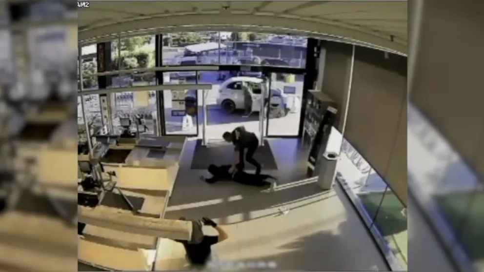 Desarticulan en Málaga una banda que asaltaba supermercados con machetes y armas simuladas