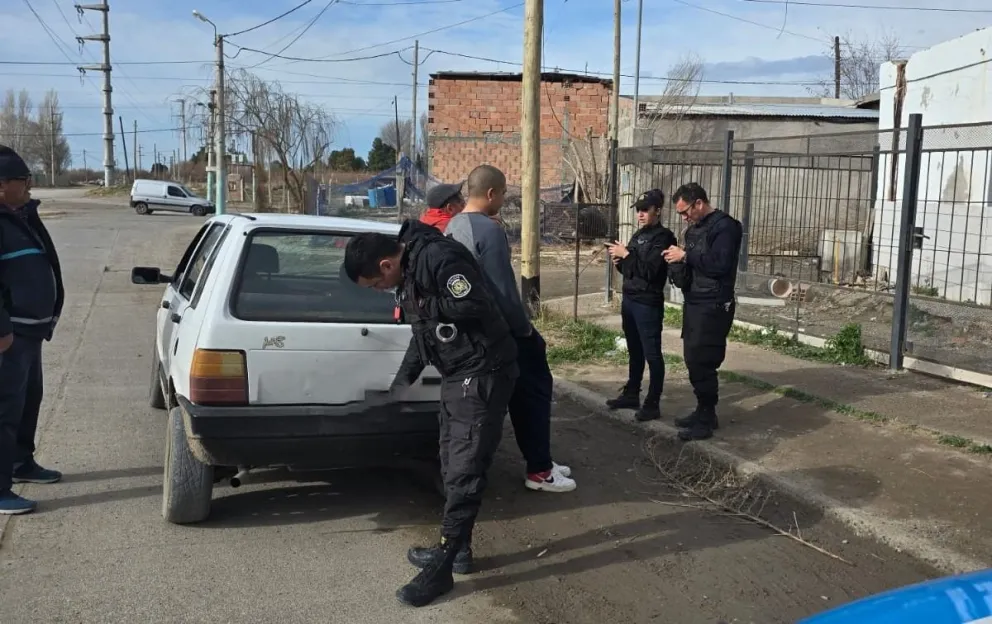 Secuestran un auto vinculado a graves delitos en el barrio INTA