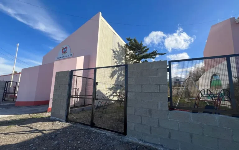 Provincia construyó un cerco perimetral en la Escuela N° 519 de Comodoro Rivadavia