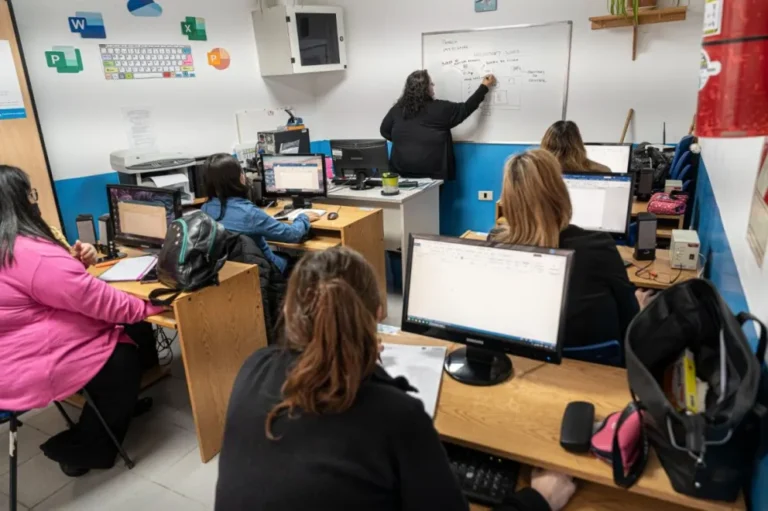Comienzan las inscripciones para los cursos en los Centros Tecnológicos Comunitarios
