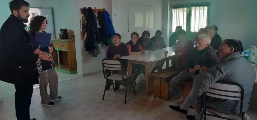 Adultos mayores acceden más fácil a medicamentos en sus centros de día