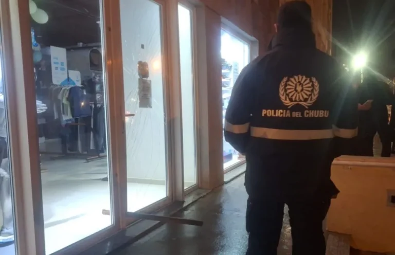 Intento de robo en local deportivo: forzaron la puerta y huyeron