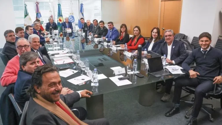 Gobernadores no ceden y buscan aprobar transferencias directas de ATN y combustibles