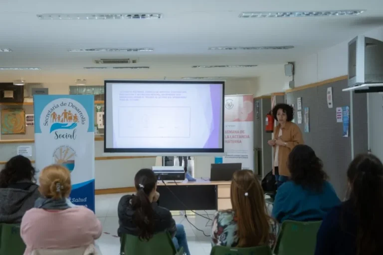 Conversatorio sobre lactancia materna, crianza y salud perinatal