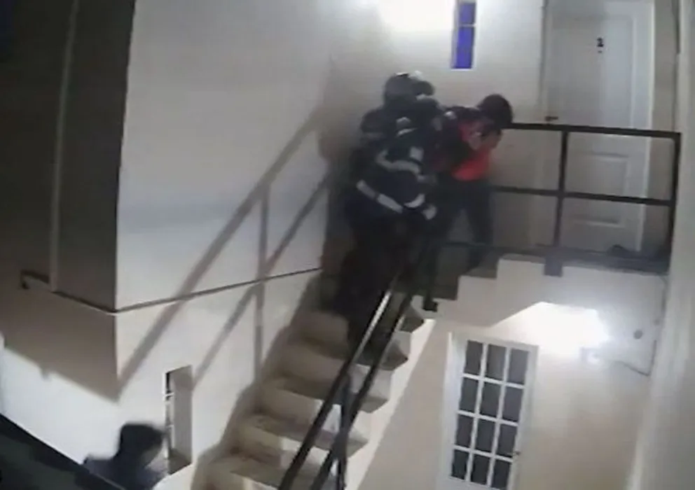 La policía de Santa Cruz sancionará a efectivos que golpearon a un joven