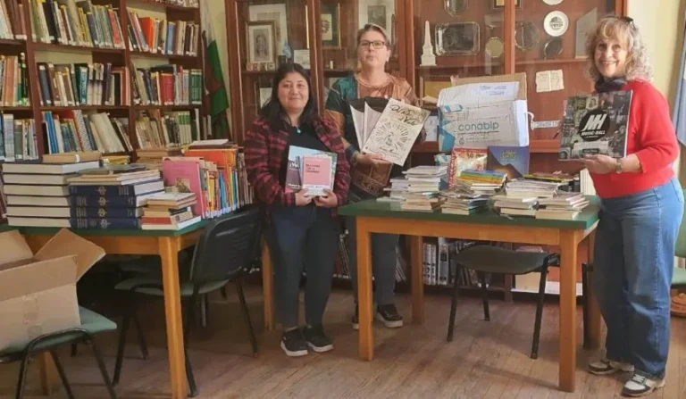 Chubut distribuye libros a bibliotecas populares de toda la provincia