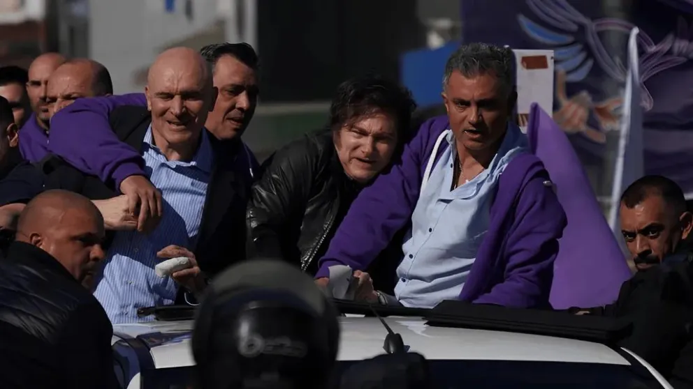 El Gobierno denunció penalmente el ataque a la caravana de Milei en el acto de campaña