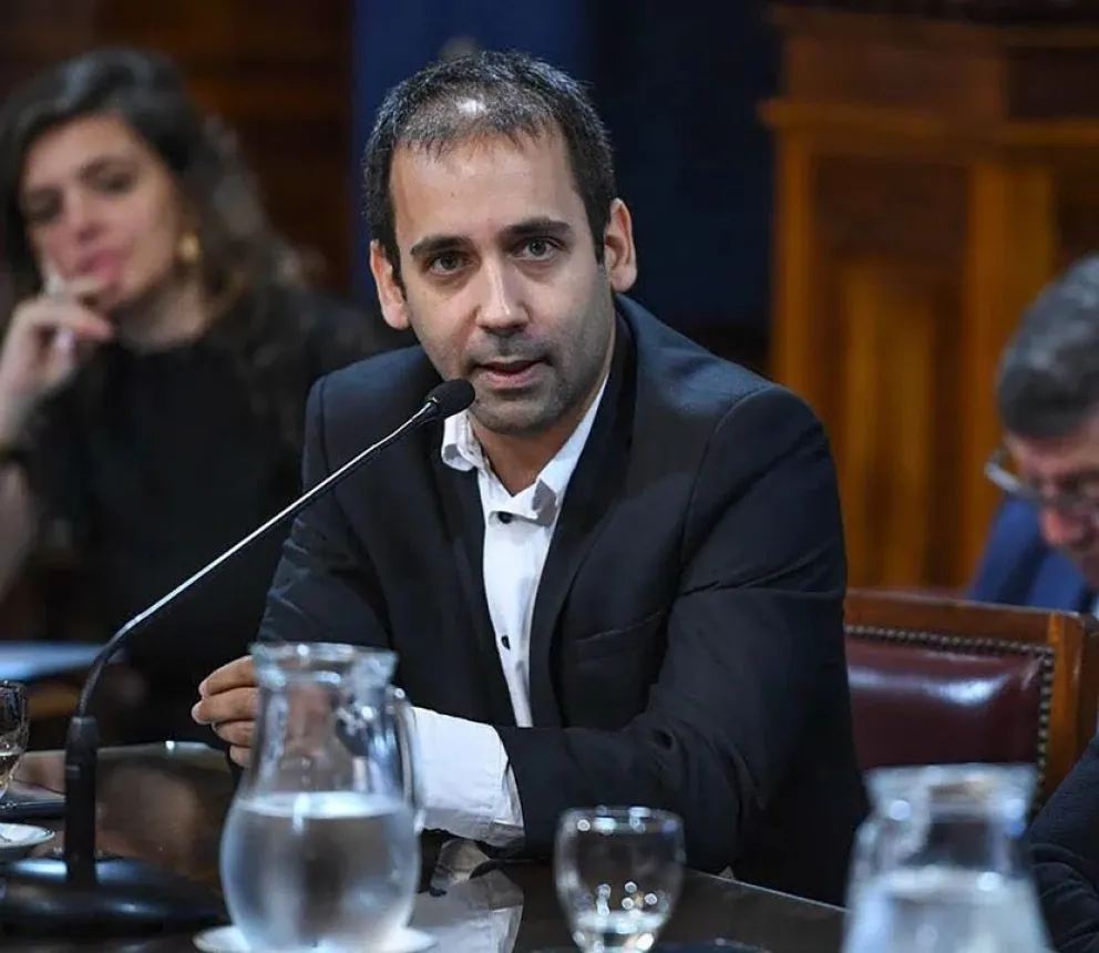 Itai Hagman acusó a diputados libertarios de “escaparse” de la comisión Libra