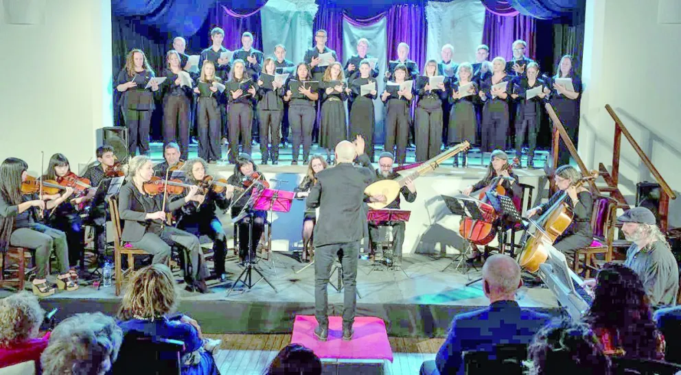 Gaiman vivió una noche histórica con el concierto “Gloria Vivaldi”