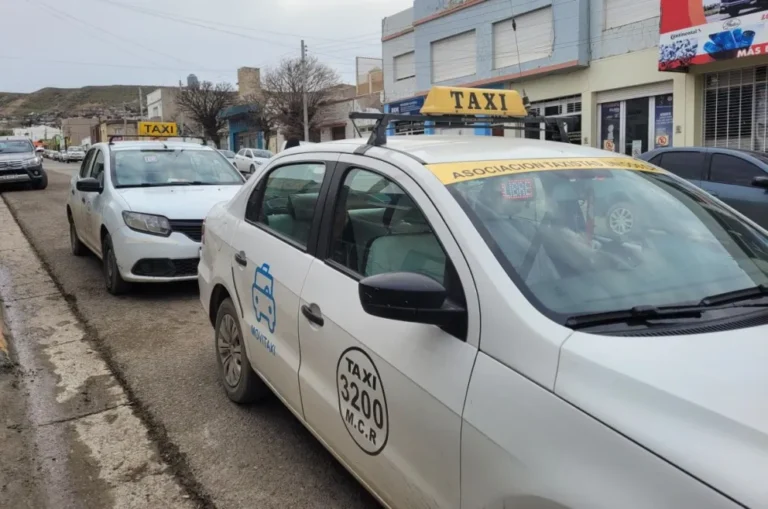 Golpearon a un taxista y le robaron en barrio Ceferino