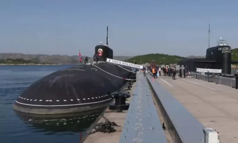 Rusia refuerza su flota con el arribo del nuevo submarino nuclear Kniaz Pozharski al Ártico