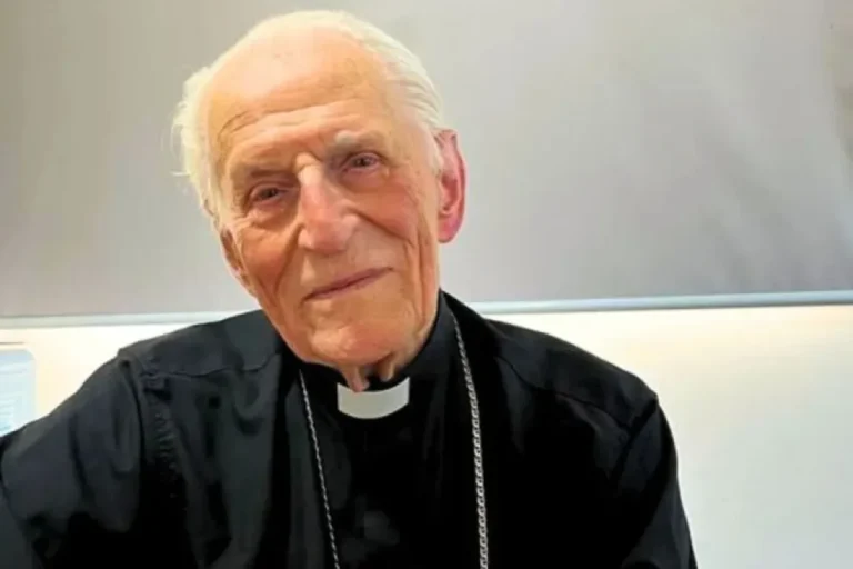 Murió el cardenal argentino Estanislao Esteban Karlic a los 99 años