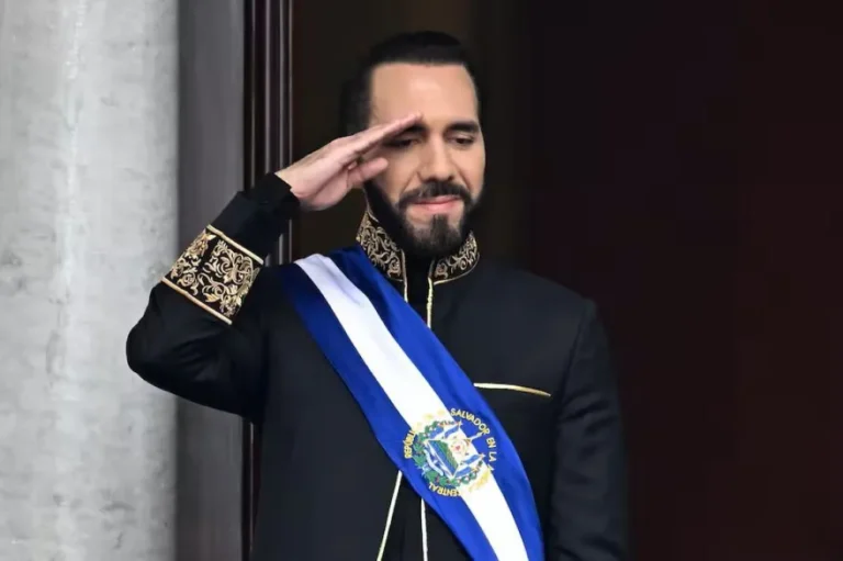 Bukele, el “dictador cool” que inaugura una nueva era de poder sin límites en El Salvador