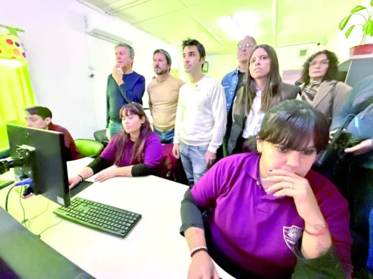 Torres recorrió la obra del Módulo Espejo de Monitoreo en Trelew y ratificó el compromiso provincial con la seguridad