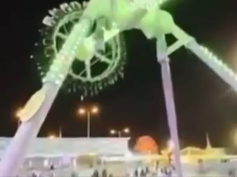 Arabia Saudita: colapsó un juego en un parque de diversiones y dejó 23 heridos