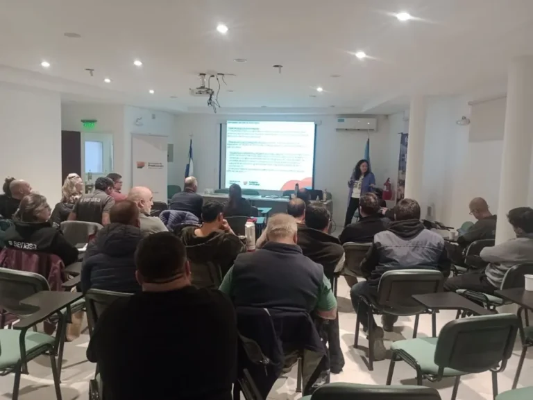Chubut afianza la prevención de hidatidosis y triquinosis con jornadas en Trelew