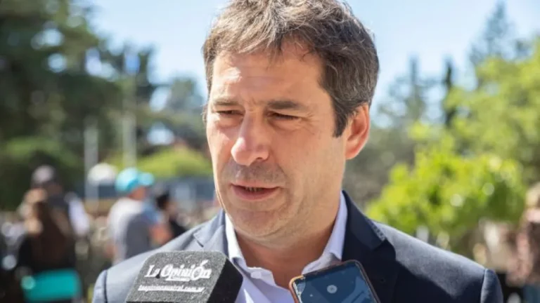 Luque se despegó de las denuncias de corrupción