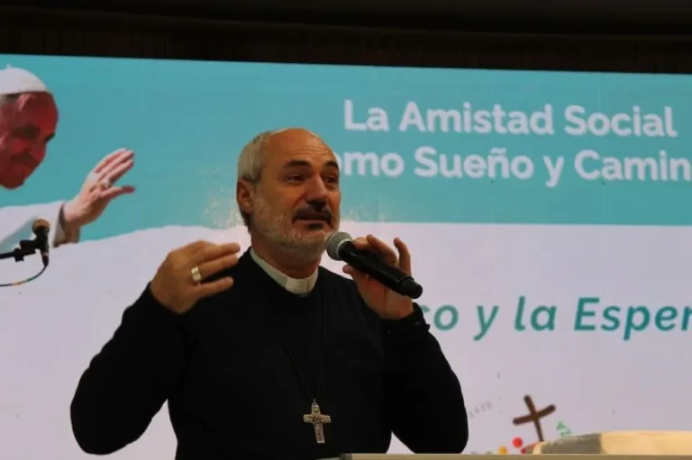 Iglesia reclama economía humana y advierte por la IA