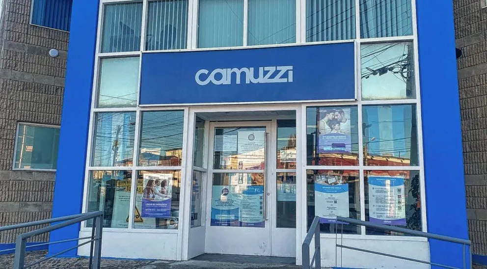 Reclaman que las oficinas de Camuzzi vuelvan a tener atención presencial