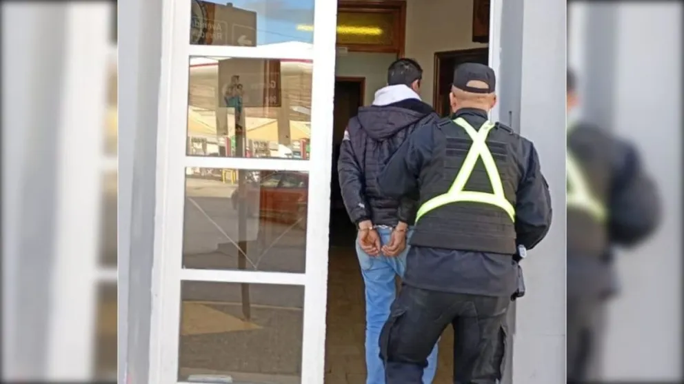 Detienen a un hombre de 35 años con pedido de captura por una causa de Puerto Madryn