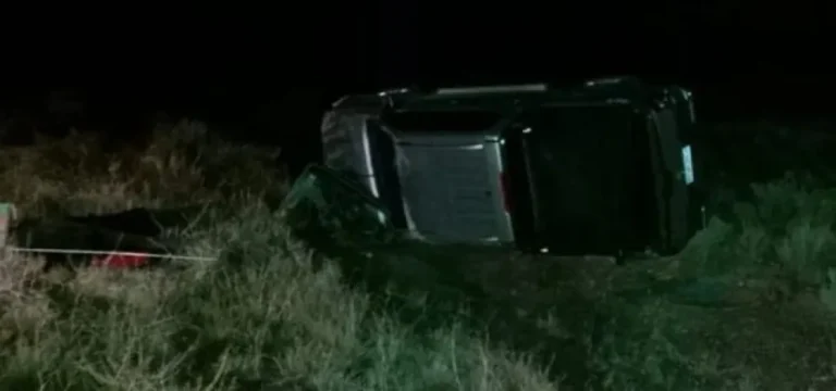 Mujer de El Hoyo resultó ilesa tras perder el control de su camioneta