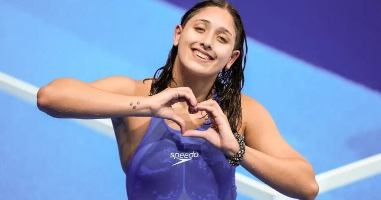 Agostina Hein hizo historia en la natación argentina: es la campeona mundial juvenil en 400 medley y batió el récord de Georgina Bardach