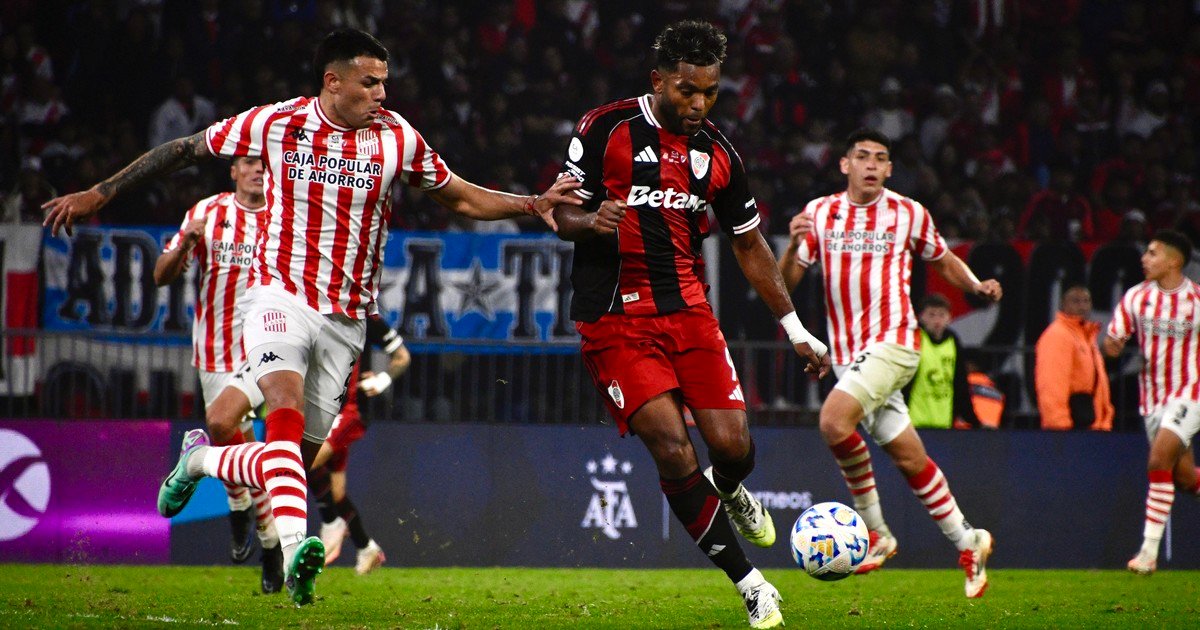 Borja dejó otra vez pasar el tren: falló todas las situaciones que tuvo y desaprovechó la chace que le dio Gallardo en la Copa Argentina