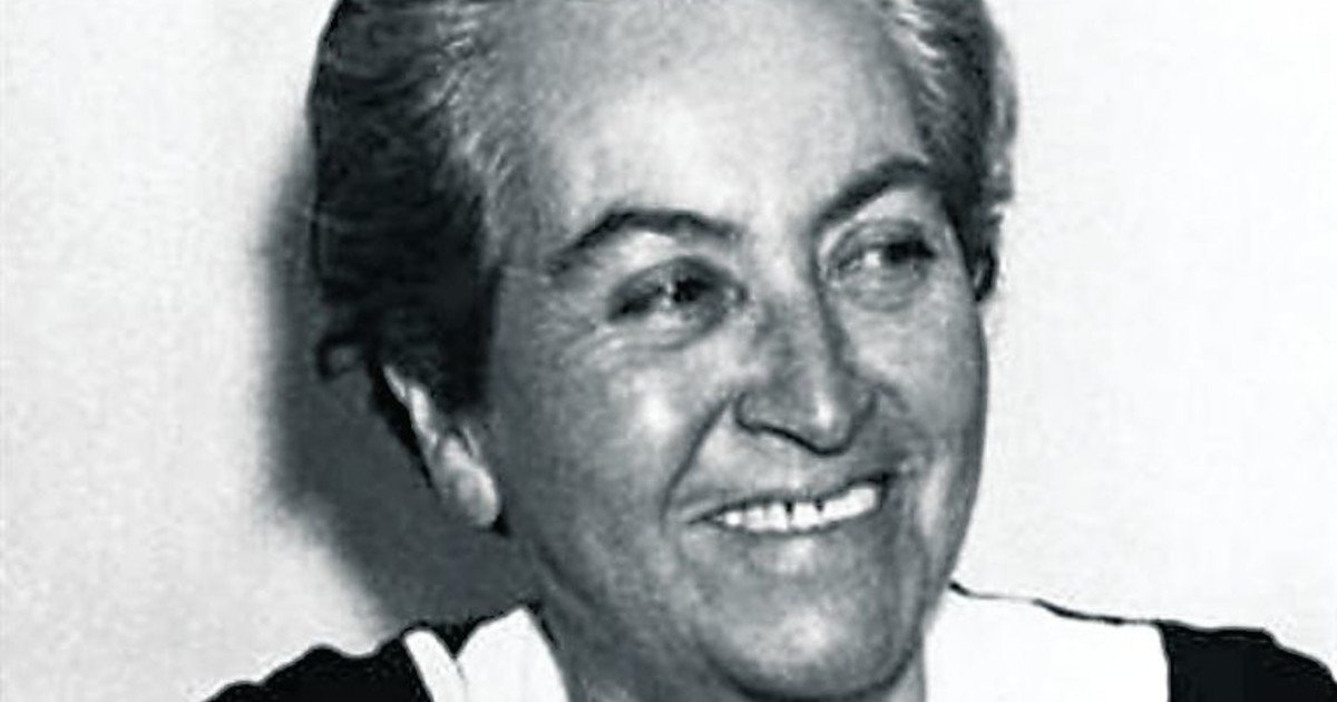 Gabriela Mistral, 'la mujer de tres siglos' cuya voz sigue siendo esencial en el siglo XXI