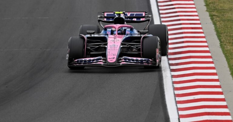 Franco Colapinto tuvo un fuerte accidente en las pruebas de neumáticos en Hungría y fue atendido en un centro médico