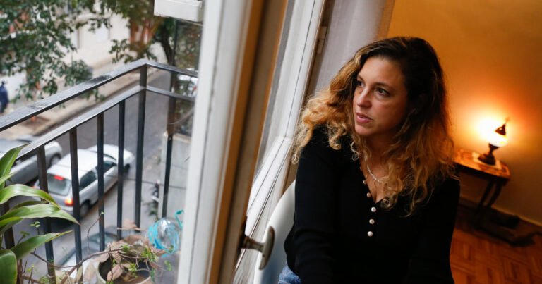 Ariana Harwicz: "Tengo algo para decir y lo digo, no me importa si creen que es correcto"